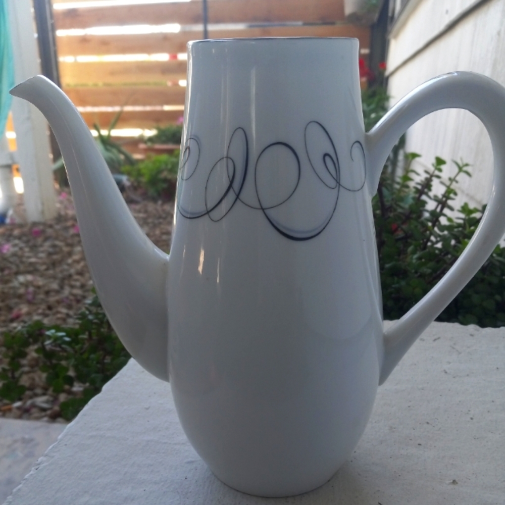 White Teapot